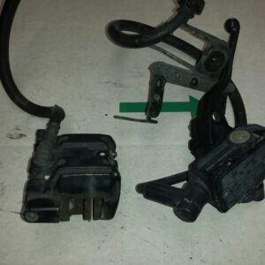 HONDA VF 500 MAGNA PC13 Bremse Bremssattel Bremszange vorne Komplett