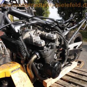 Kawasaki ZR7S-ZR750F